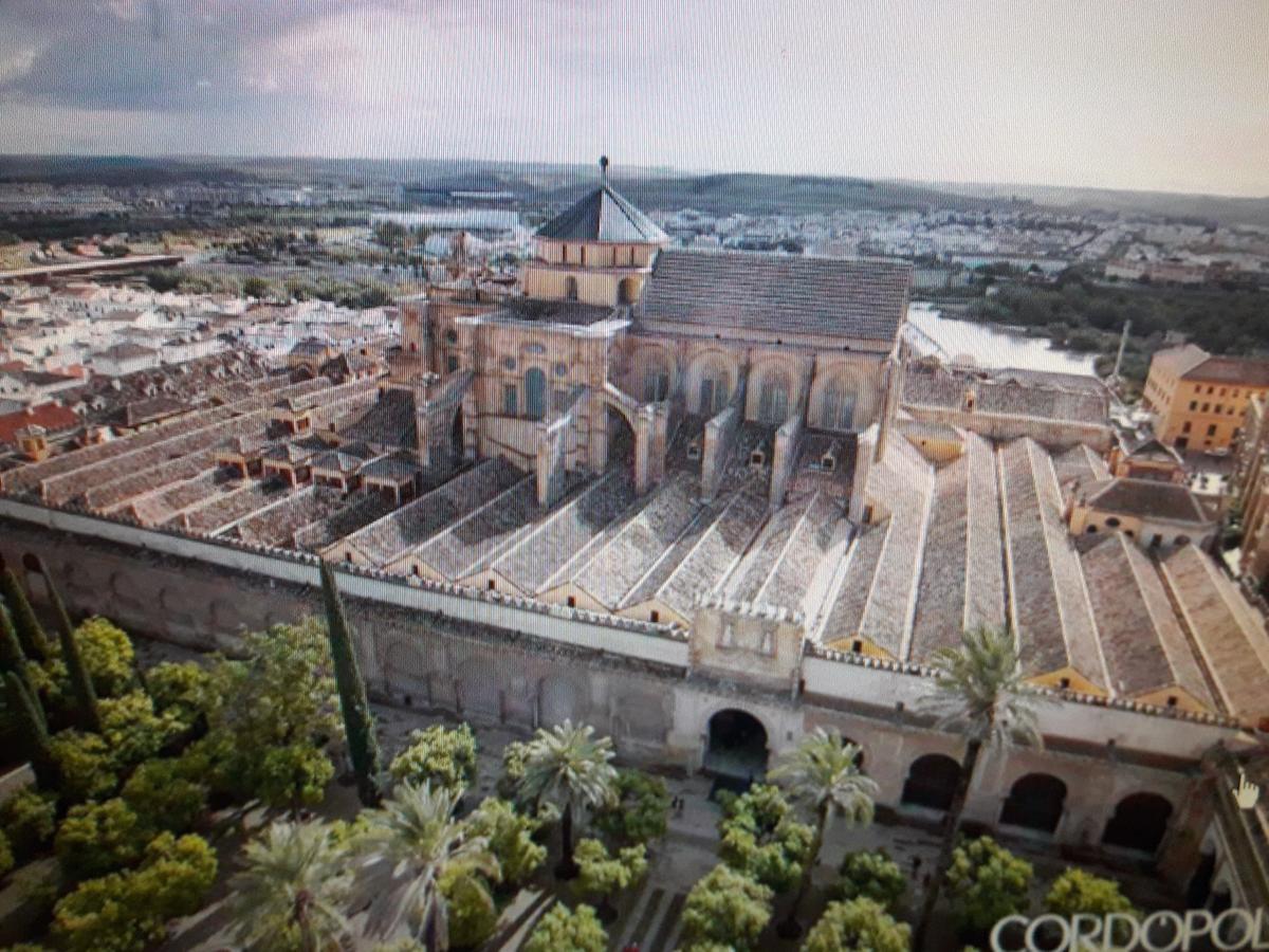 Sleep & Shower In A Typical District Cordoba Exterior photo